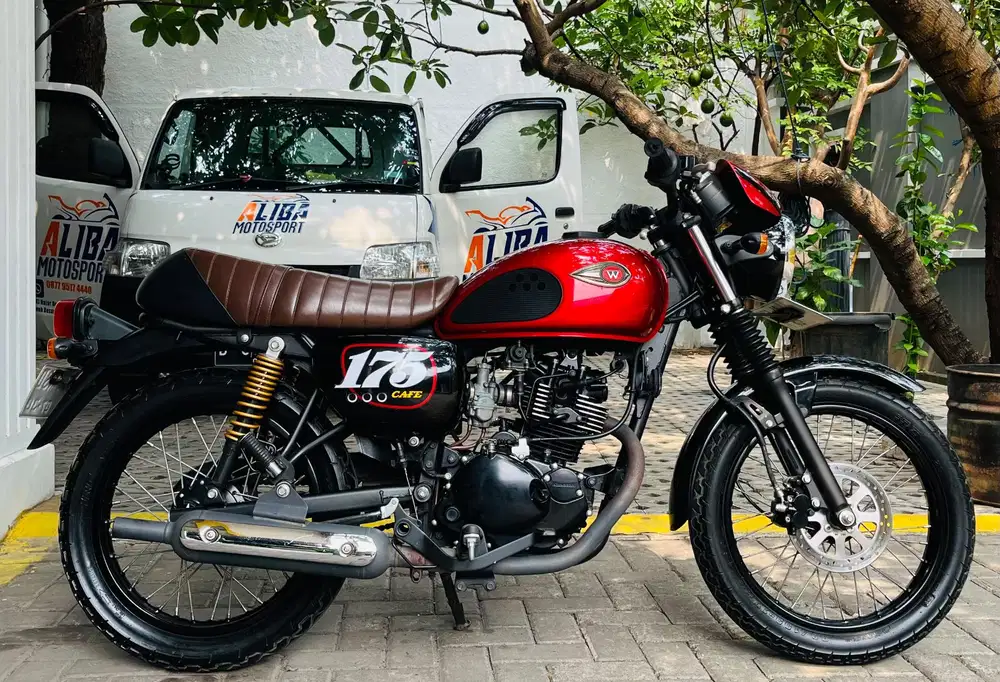 Kawasaki w175 cafe