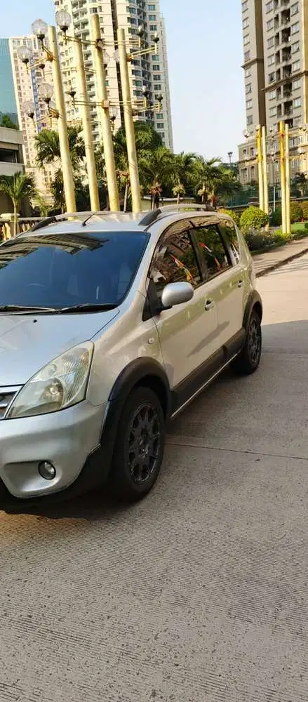 Nissan Livina 2011 Bensin