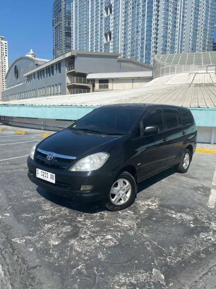 Toyota Kijang Innova 2006 Bensin