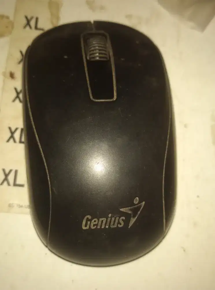 Mouse wireless genius bekas