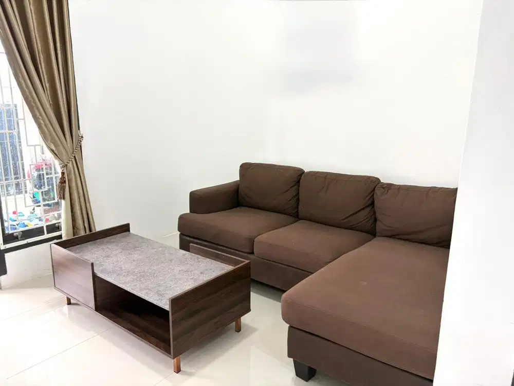 Sofa ruang tamu dan meja tamu merk informa