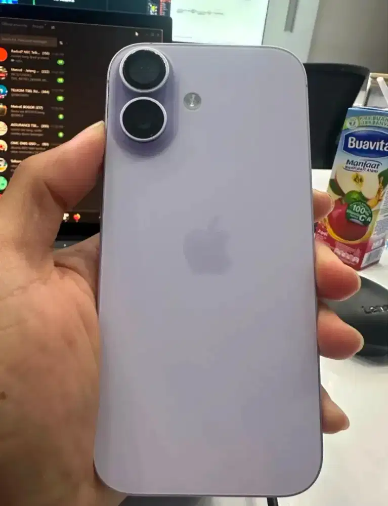 IPHONE 17 basic 256gb iBox like new