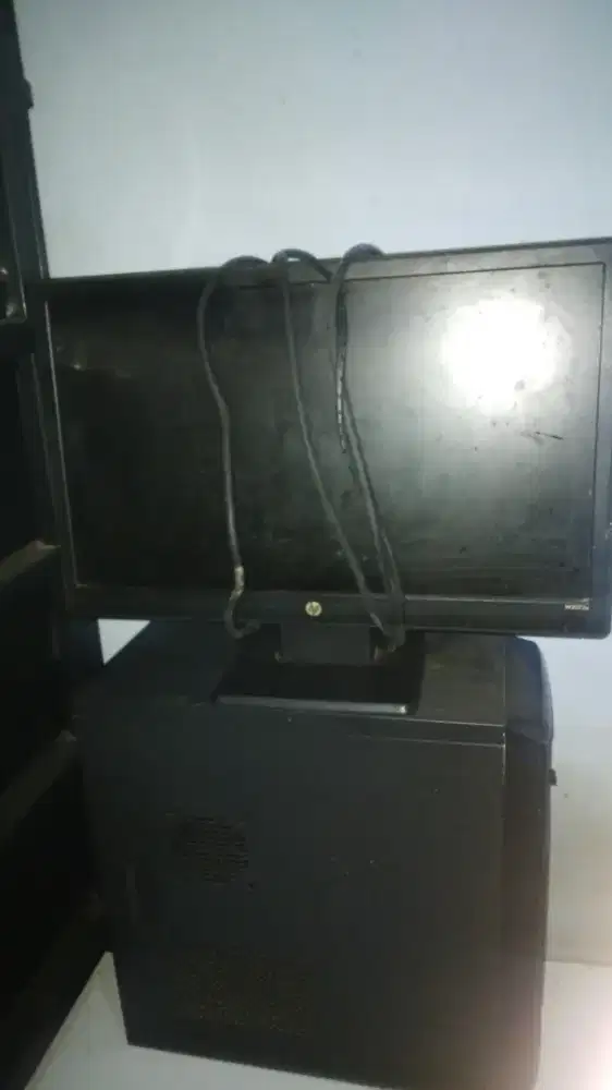 Paket PC Komputer Kantor + Monitor HP W2072a 20 Inch - Murah Bandung