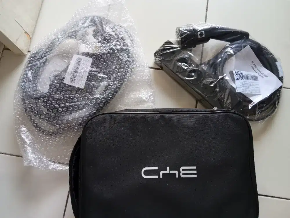 Portabel Charger + 2VL 10A 2200 Byd/All Unit EV