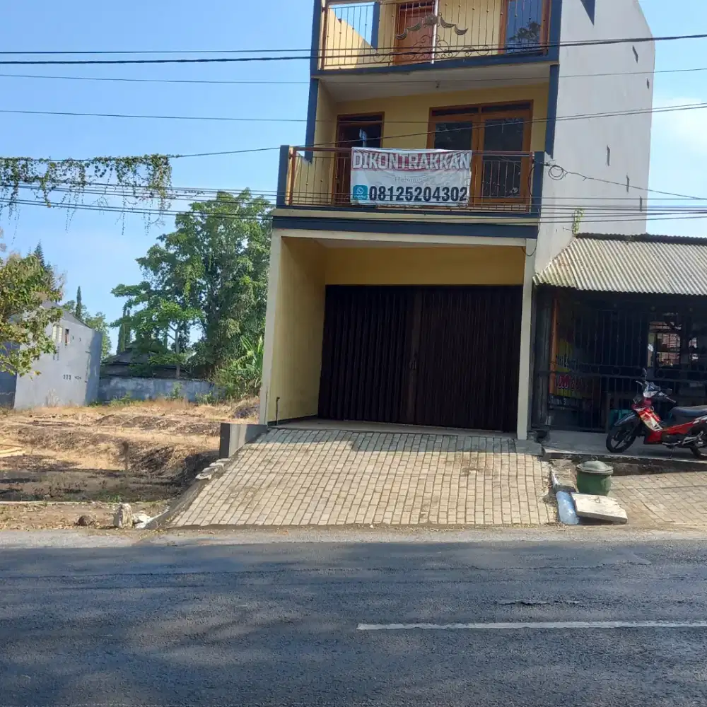 Dikontrakkan Ruko 3 Lantai Poros Jl.Ir.Sukarno 315 Batu