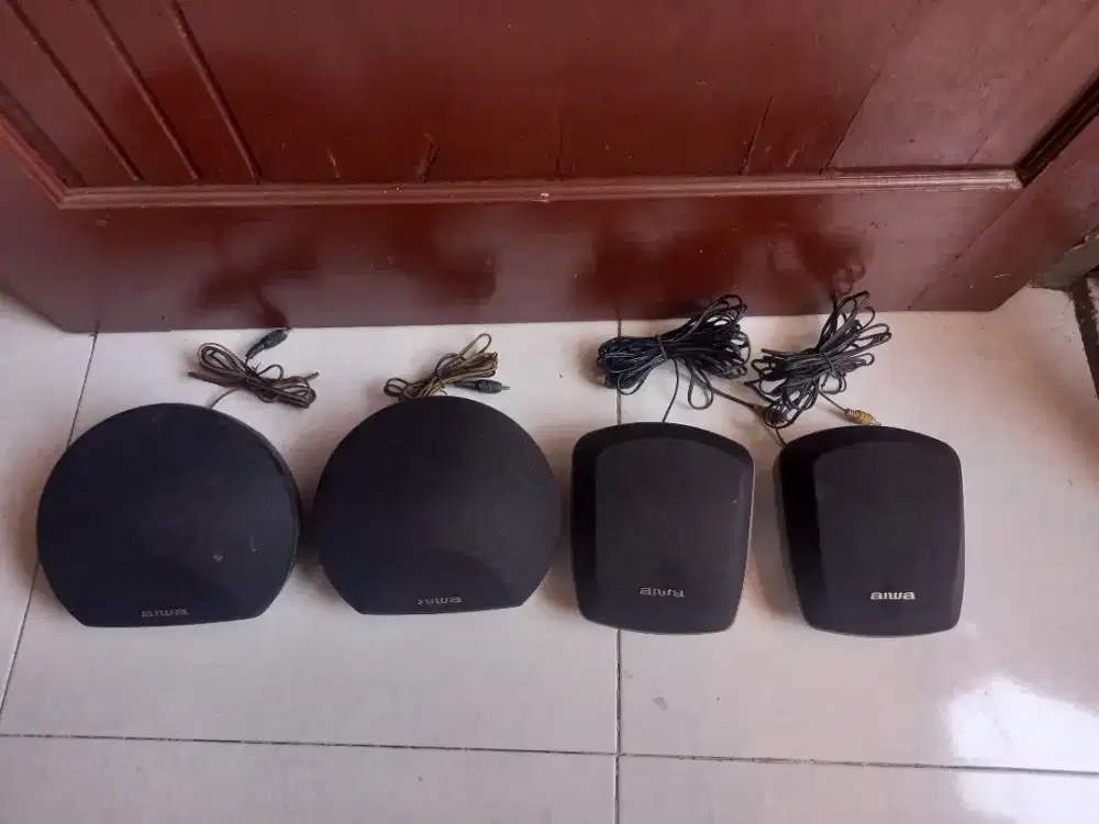 Speaker surround aiwa