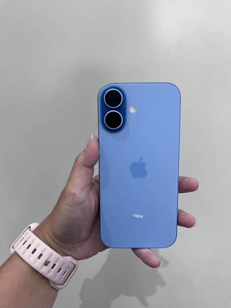 IPHONE 17 garansi ibox like new