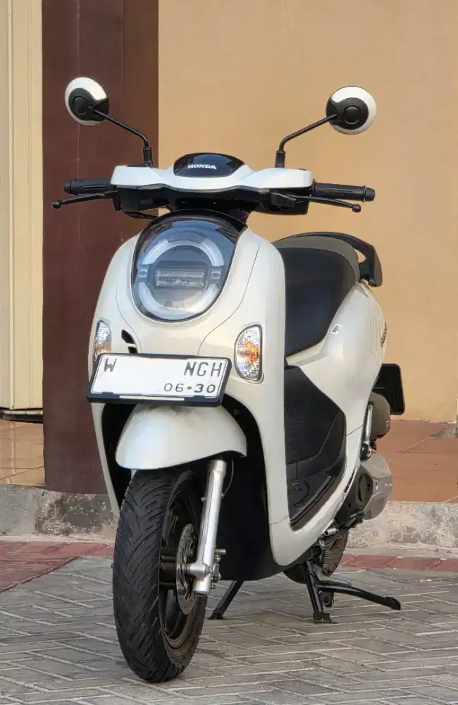 Honda Scoopy Prestige 2025 White