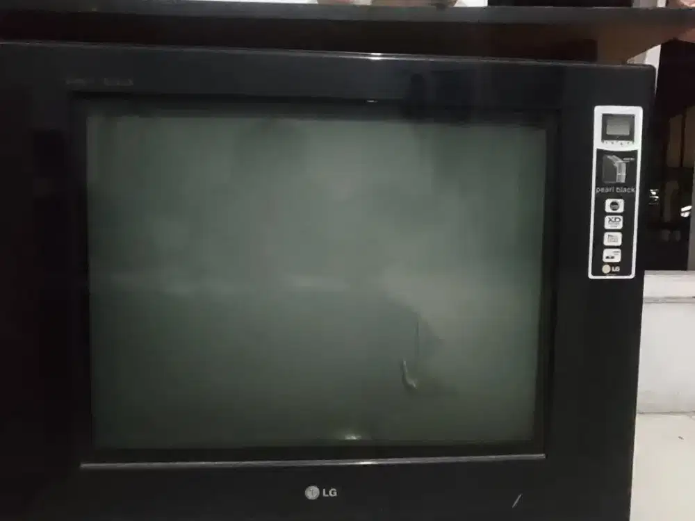 TV rusak LG flat 24
