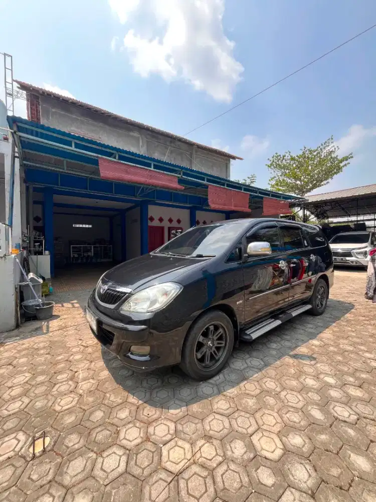Di jual inova 2.0 G bensin matic 2010, Plat R cilacap pajak hidup