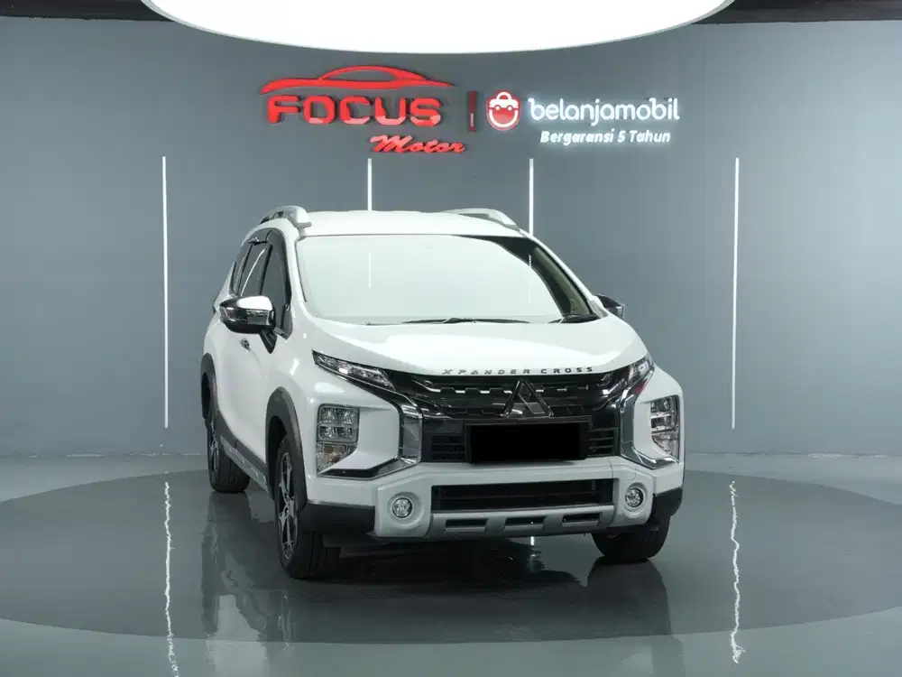 Km 41rb mitsubishi xpander cross premium 2021 putih pajak panjang