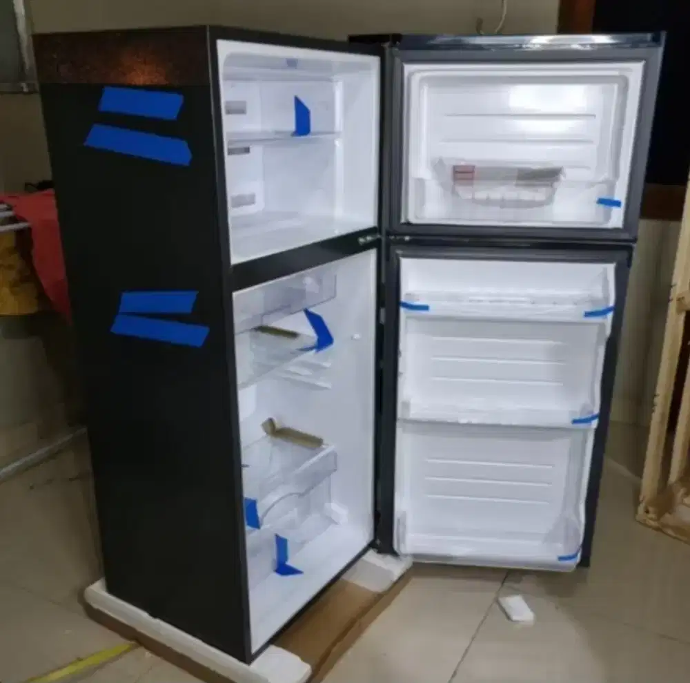 Kulkas Sharp 2 Pintu Masih Baru