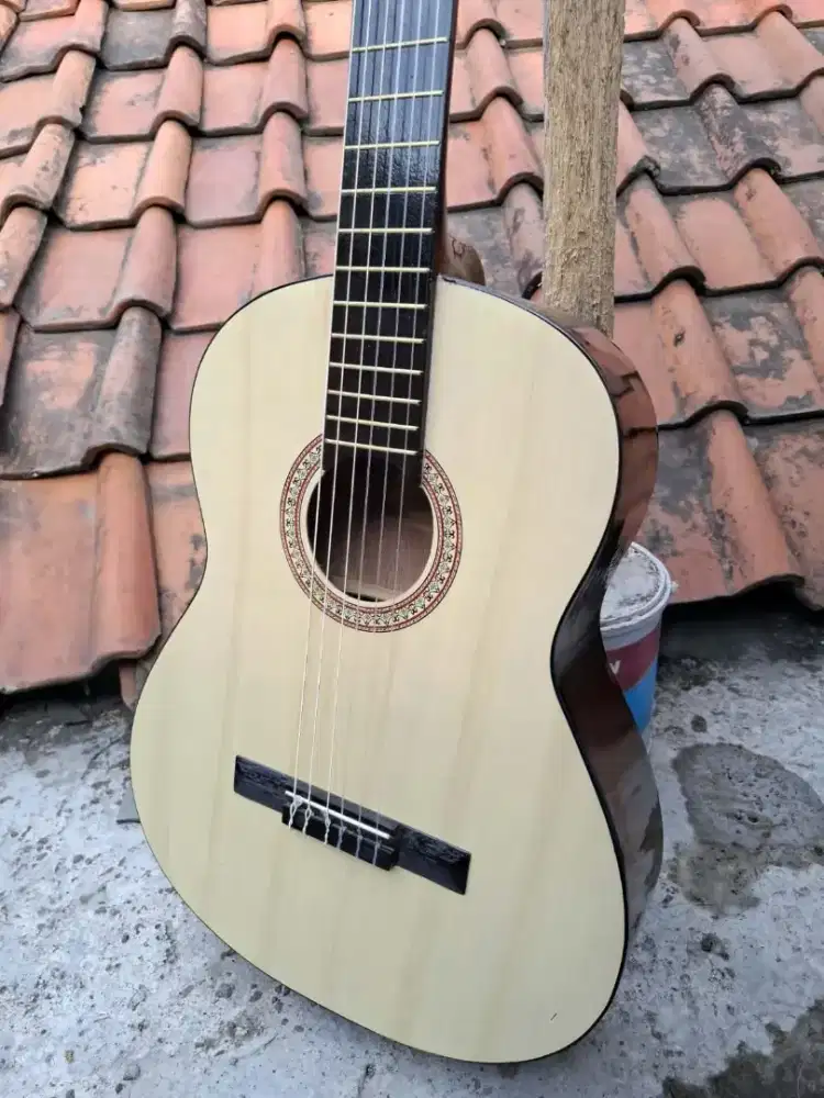 gitar nilon yamaha custom