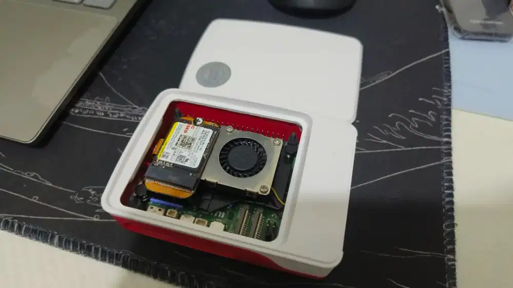 Rasberry PI 5 Ram 8gb dan NVME WD 512gb, baru kepake sekitar 3 bulan