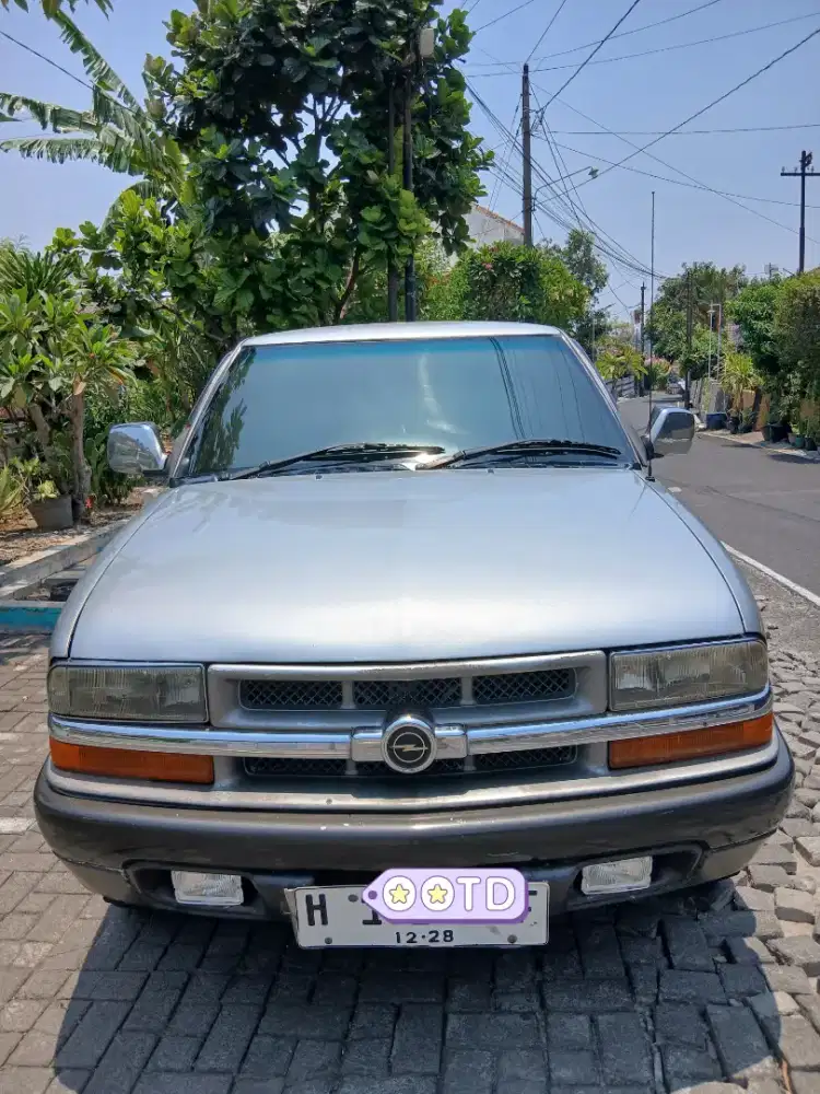 OPEL BLAZER MONTERA th 2000