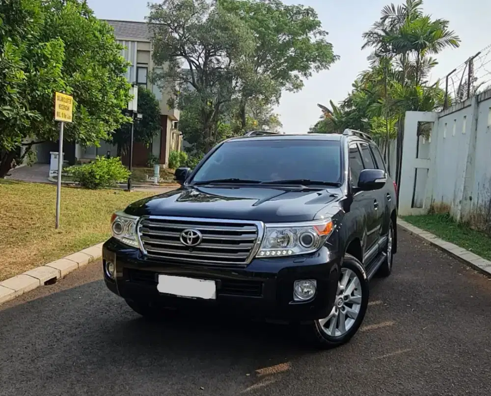 Land Cruiser VX 200 2013  Diesel FULL ORIGINAL FULL OPTION