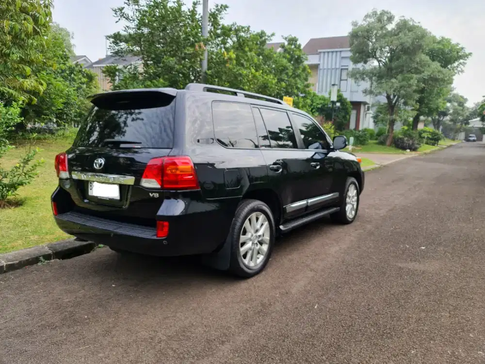 Land Cruiser VX 200 2013  Diesel FULL ORIGINAL FULL OPTION