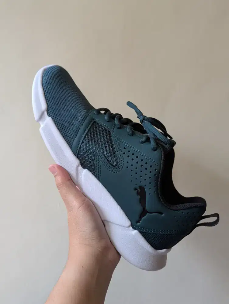 Preloved - Sepatu Puma Interflex Modern Green Terrain - 9.5us / 43