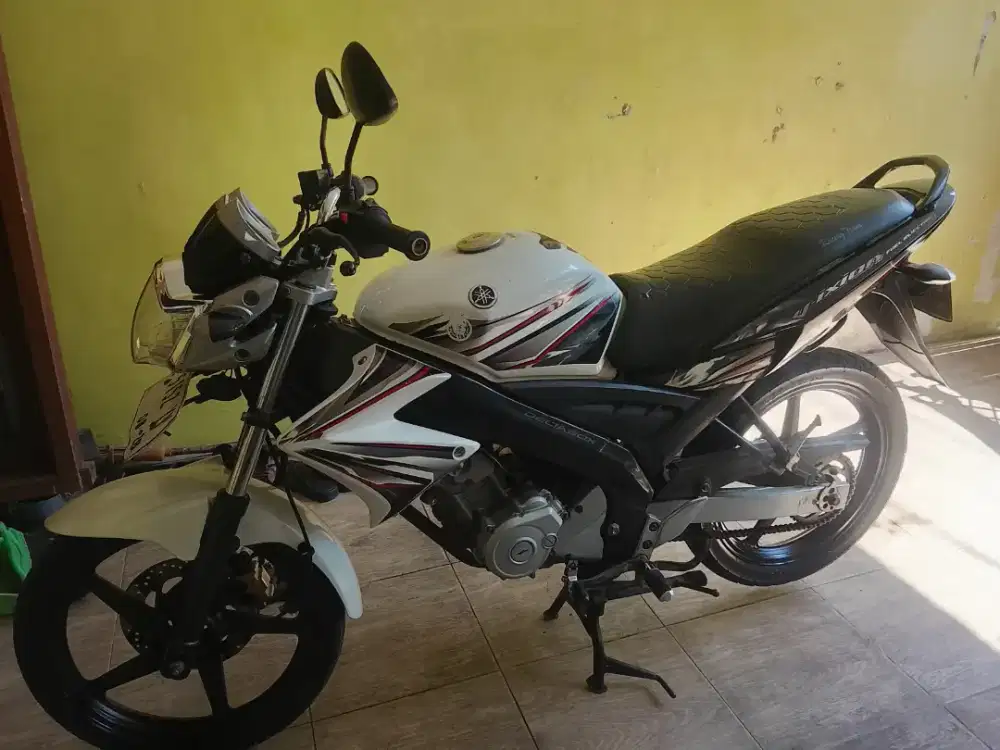 Vixion PUTIH 2013  mulus