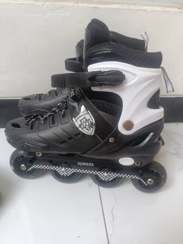 Sepatu roda speed no 39-42