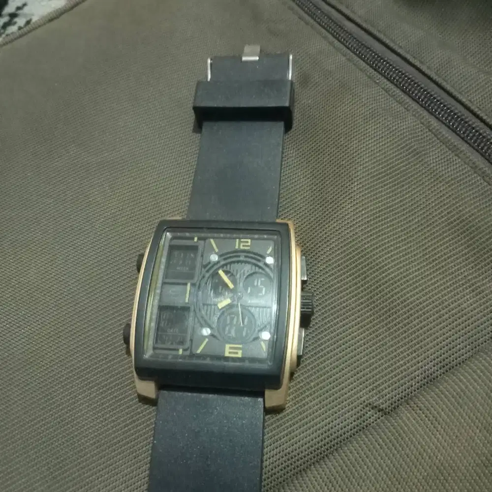 jam tangan pria mirette