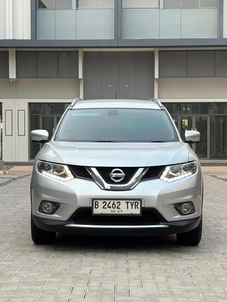 Super Condition Nissan X-Trail 2.0 AT 2018 Bensin Silver Metalik