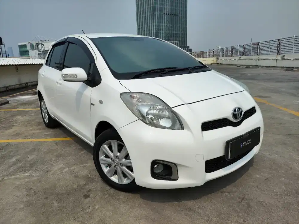 Toyota Yaris 2012 A/T