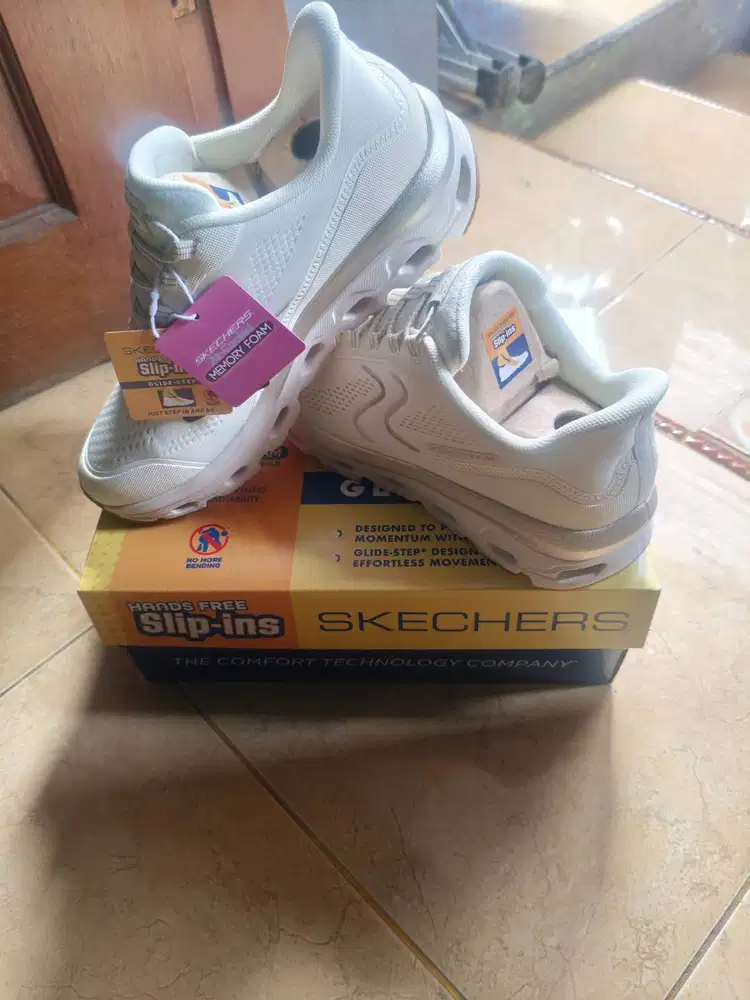 Jual sepatu Skechers Women Glide-Step Sole