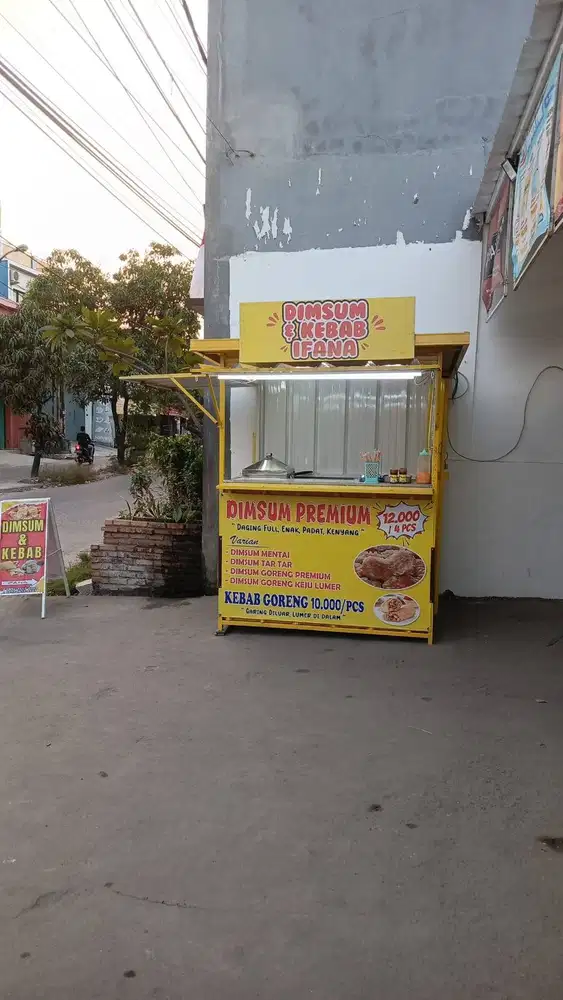Booth countener