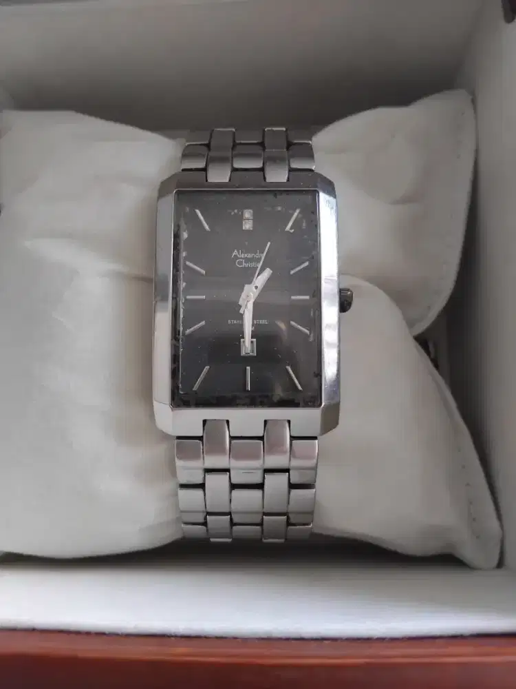 Jam tangan pria Alexandre Christie