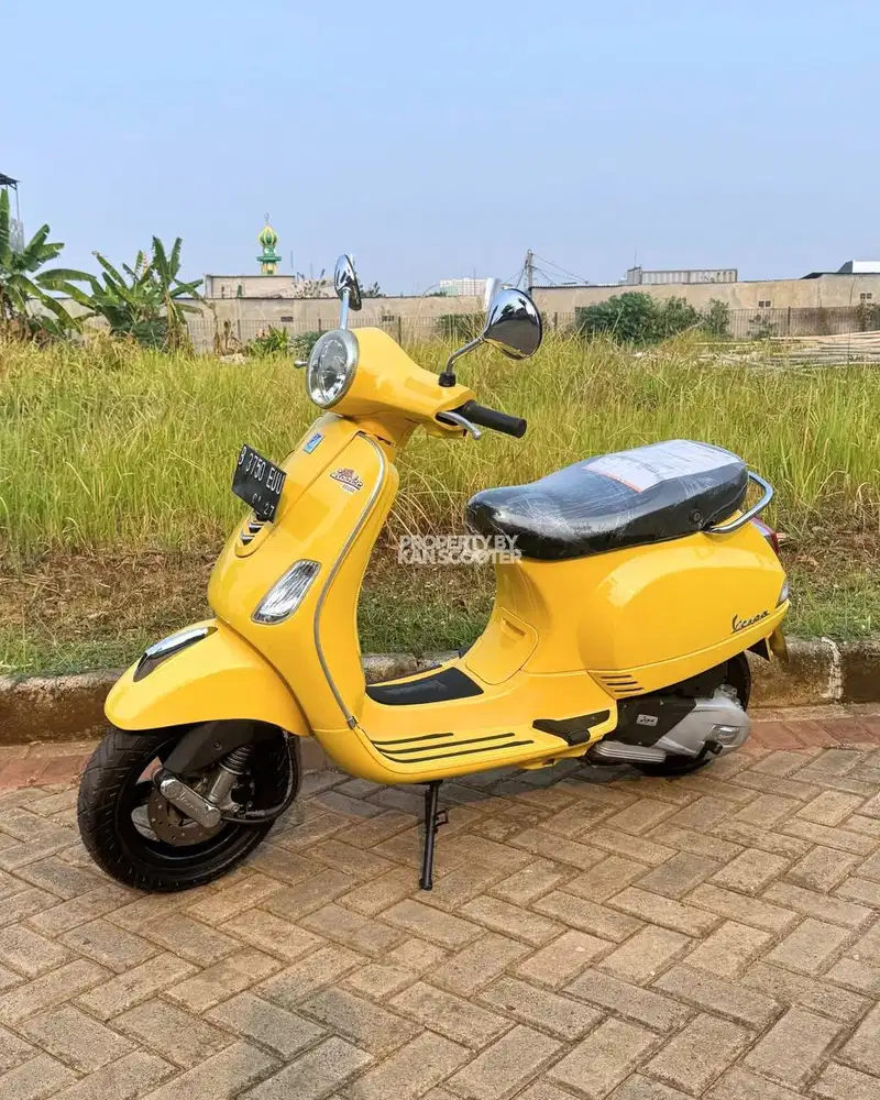 VESPA LX 125 iGET 2017 BERGARANSI