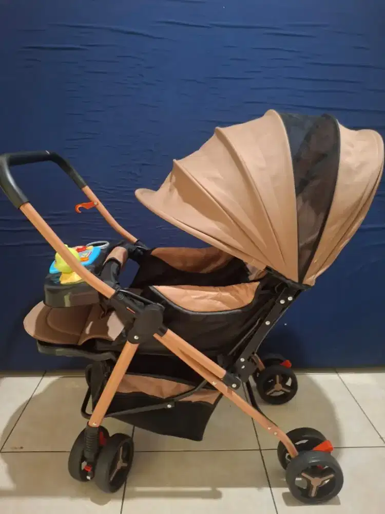Dijual kereta dorong bayi merk Hua ying