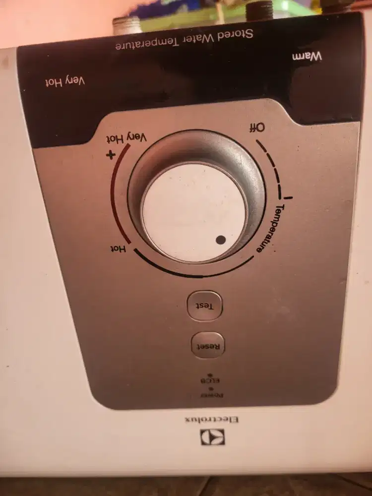 Jual cepat murah BU pemanas air water heater electrolux