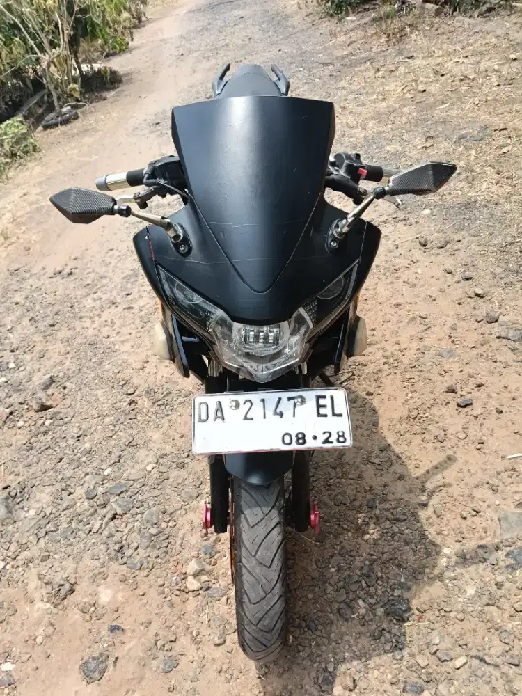 CBR 150 th 2013 orisinil siap pakai mantap