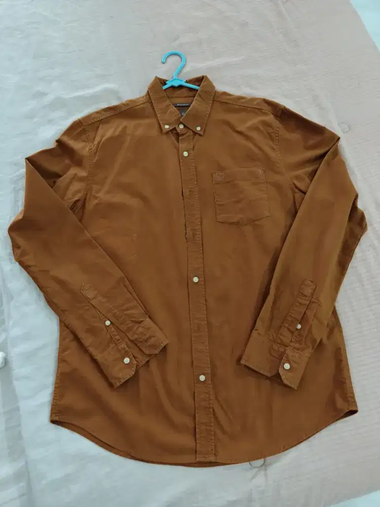 Kemeja Wood Coklat M Likenew