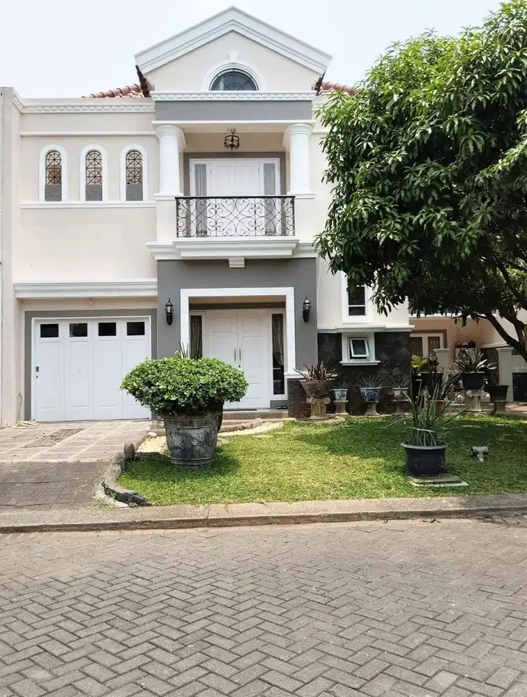 Di jual rumah 2 lantai siap huni posisi hook di Raffless Hills Cibubur