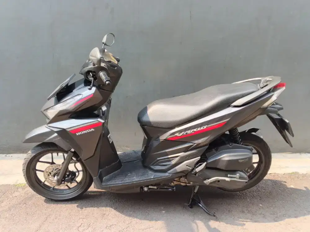 JUAL CEPAT Honda Vario 125 LED old 2018, ISTIMEWA.. FULL ORI..