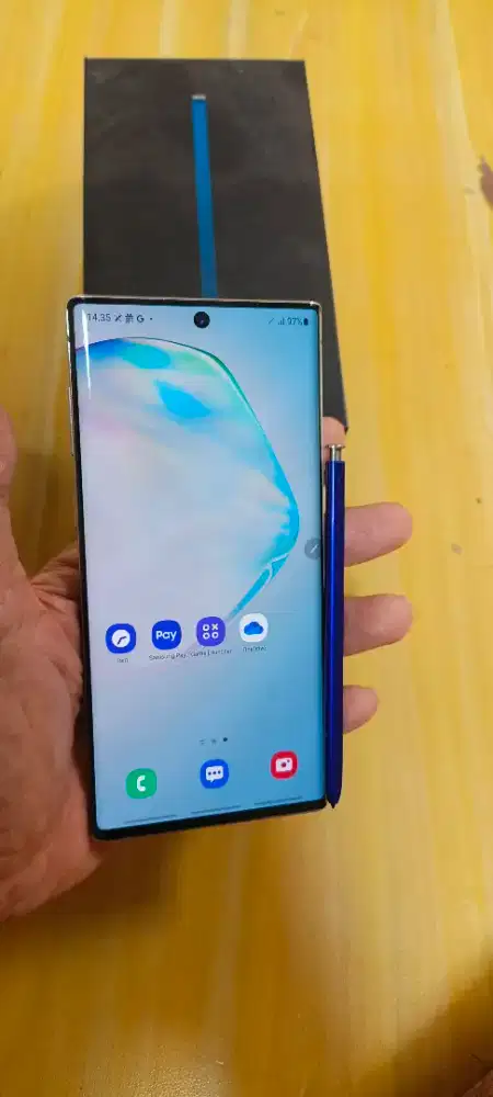 Samsung not 10 ram 8/256g layar lengkung