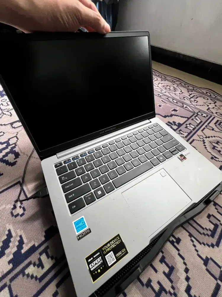 ASUS ExpertBook P1 - LIKE NEW 3 BULAN