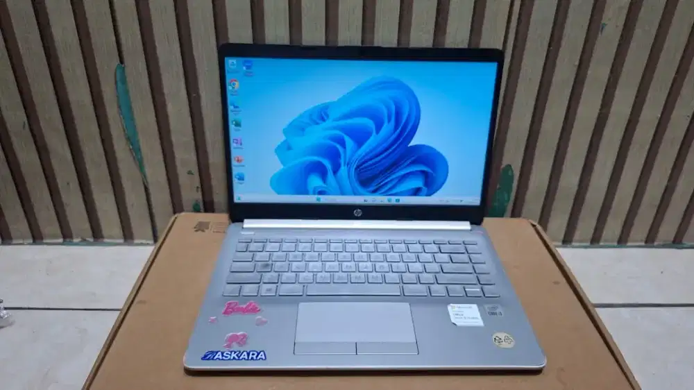 Laptop Hp 14s-Cf3xxx Intel Core i3-1005G1 RAM 4 GB SSD 256 GB