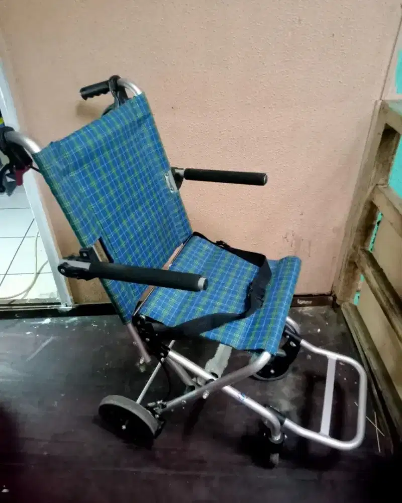 Kursi Roda Lipat Travel Mulus