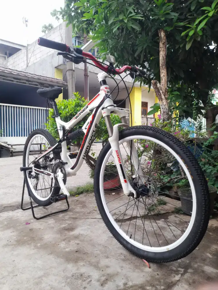Sepeda gunung MTB