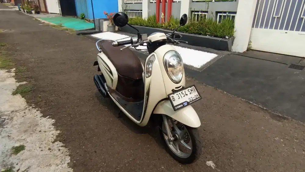 HONDA SCOOPY STYLISH 2014 ANTIK ISTIMEWA