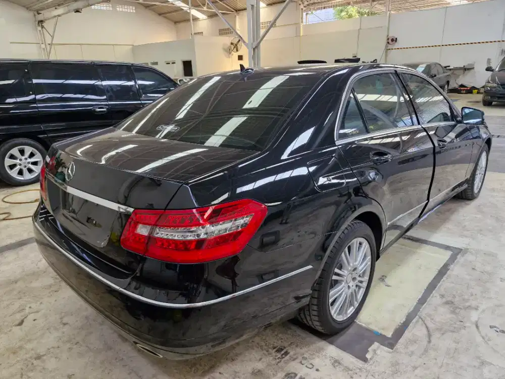 Mercedes Bemz E300 Elegance 2010 Antik