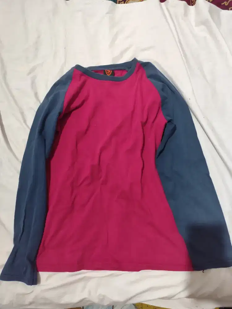Kaos lengan panjang L