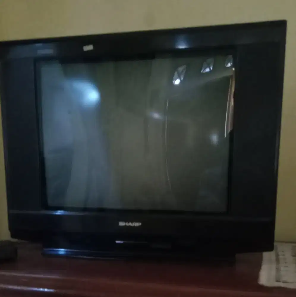 Jual 2 tv sharp & samsung bekas
