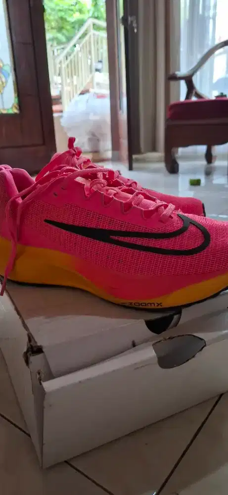 Sepatu nike zoom fly 5