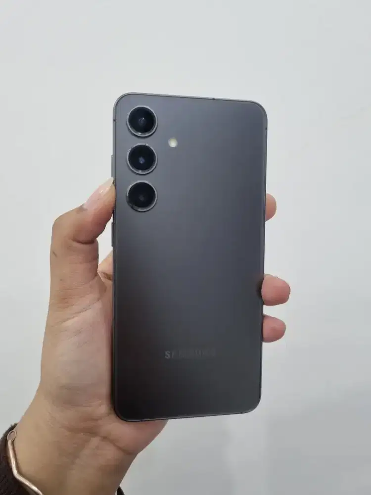 Samsung S24 8/256Gb