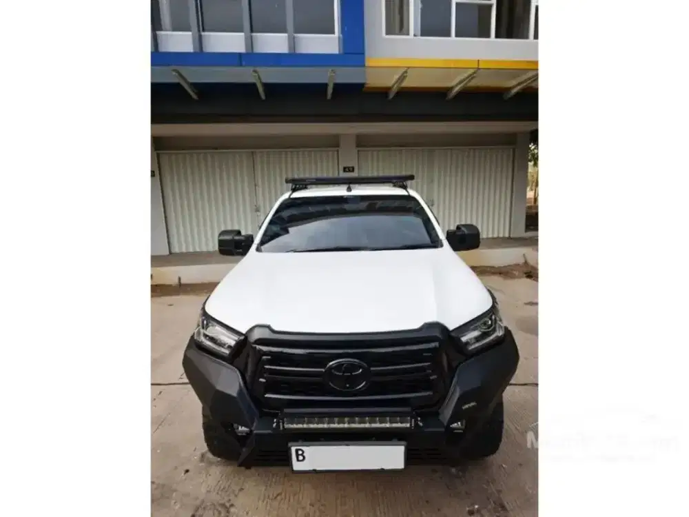 Dijual hilux v 2.4 dc 2021