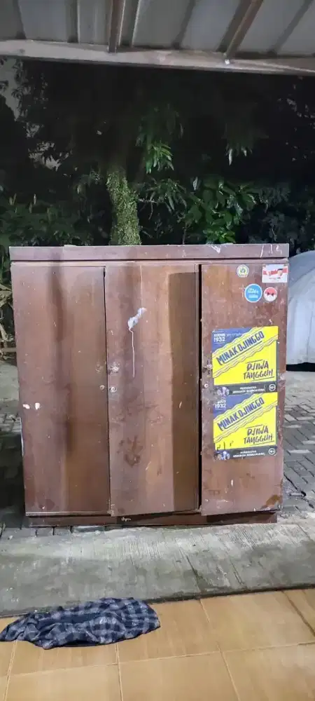 Lemari Jati Lawas 3 pintu
